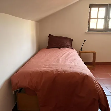 Casa vacanze Entire 7 Minutes From Fonte De Telha