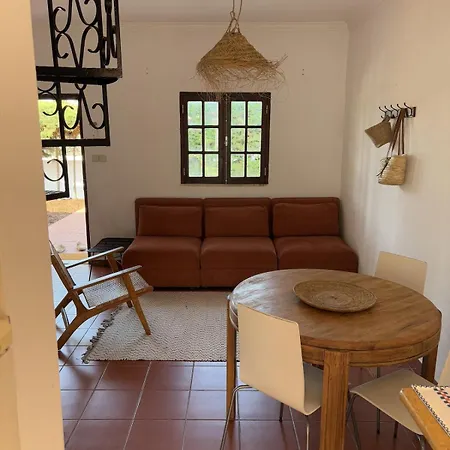 Entire 7 Minutes From Fonte De Telha Semesterbostad